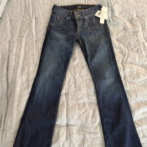 27” Hudson mid rise signature bootcut jeans w/ 34 1/2 inseam 
(New with tags)